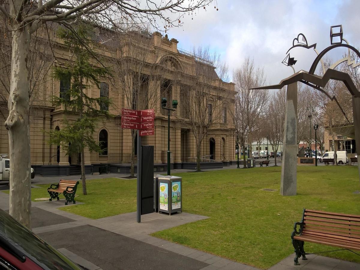 Crown Cbd Motel - City Location Bendigo Buitenkant foto